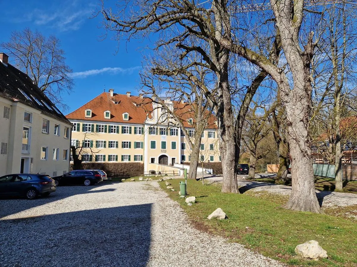 Wohnen Am Wasserschloss Sandizell Schrobenhausen Guest house
